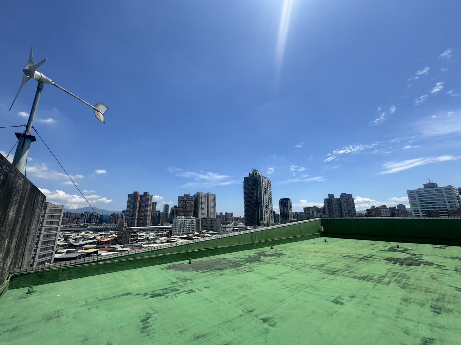 虹運團隊前往台北致理科大｜專業太陽能丈量與支架設計